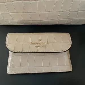 【kate spade】Dumpling Croc Embossed Large☆ スリムな 長財布 Dumpling Croc Embossed Large Slim Bifold Wallet | Kate Spade